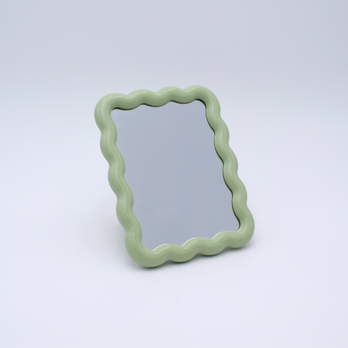 Wavy Mirror